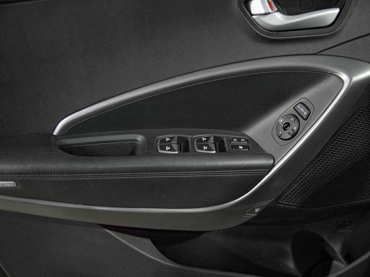 Hyundai Santa Fe 2012 года с пробегом. Фото: #12