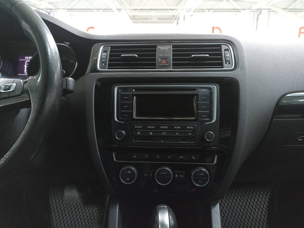 Volkswagen Jetta 2015 года с пробегом. Фото: #14