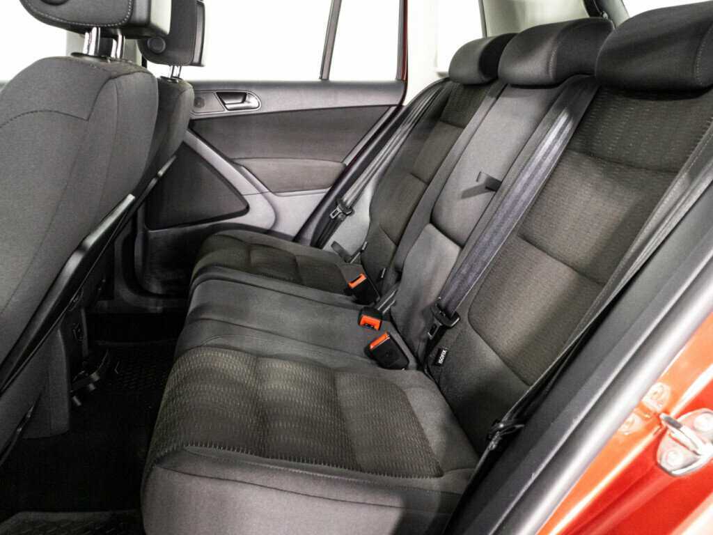 Volkswagen Tiguan 2012 года с пробегом. Фото: #9