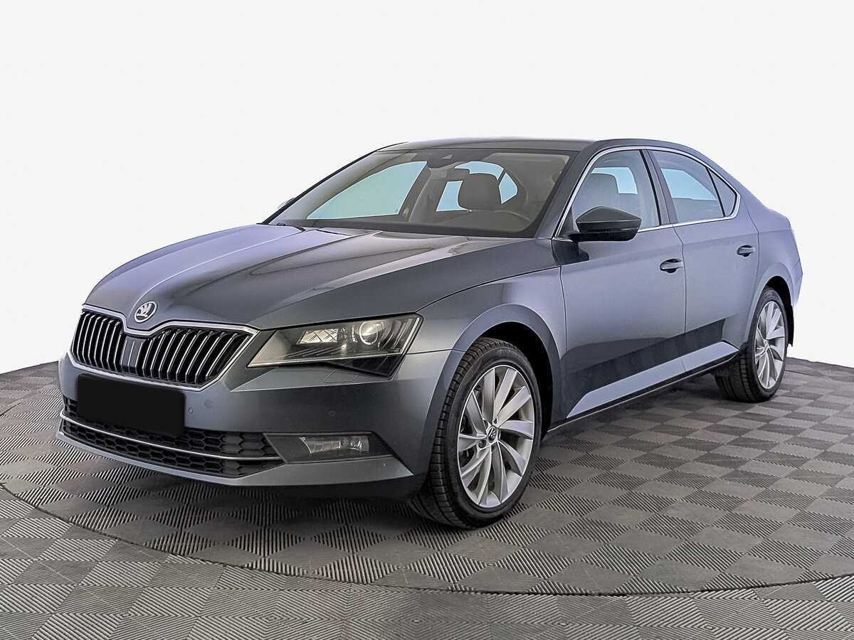 Skoda Superb 2018 года с пробегом. Посмотреть фото