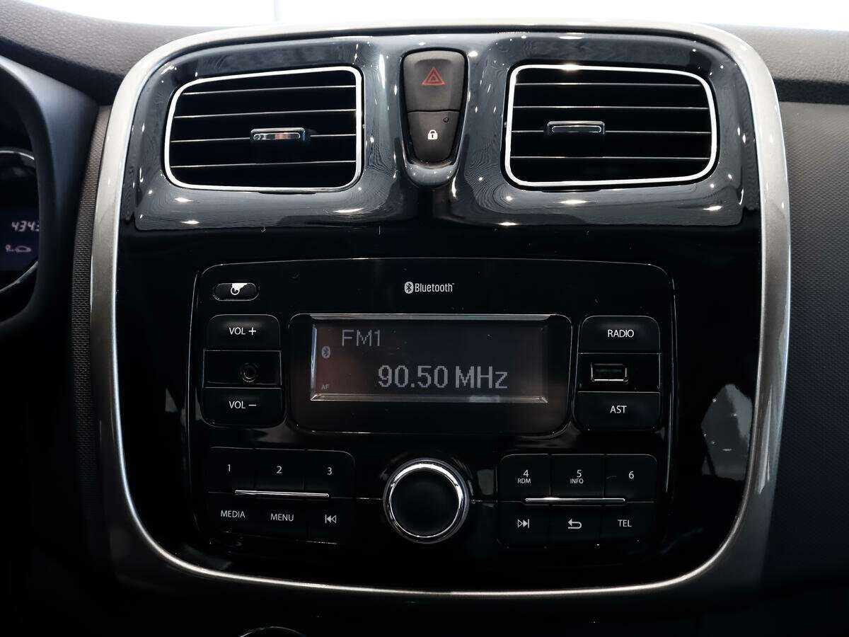 Renault Sandero 2017 года с пробегом. Фото: #12