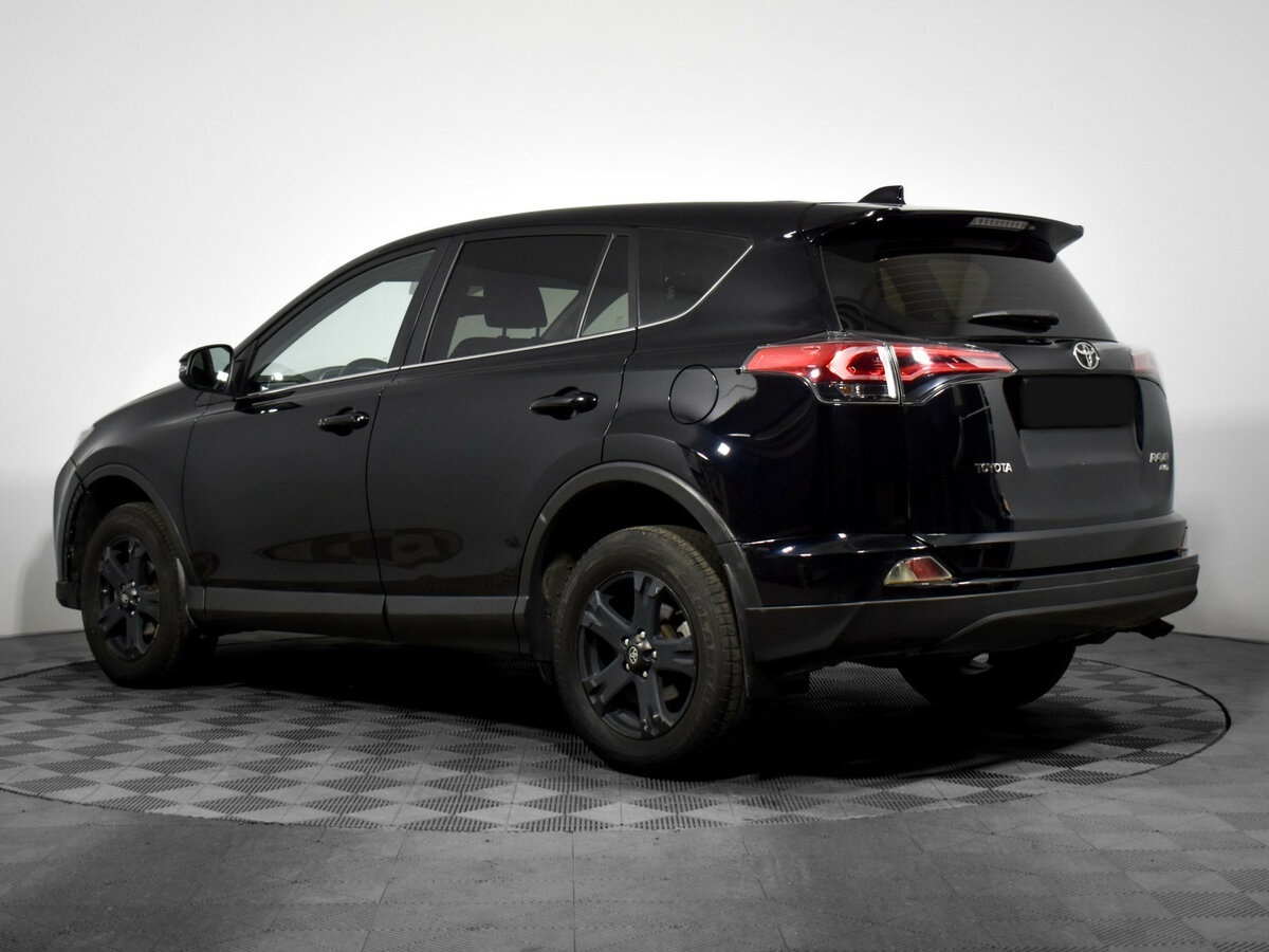 Toyota RAV4 2018 года с пробегом. Фото: #6
