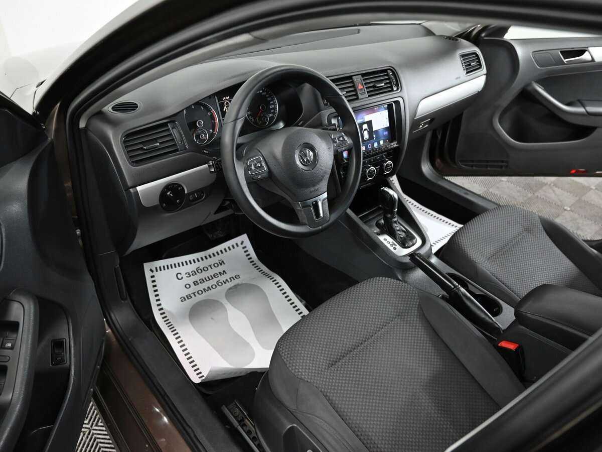 Volkswagen Jetta 2013 года с пробегом. Фото: #4