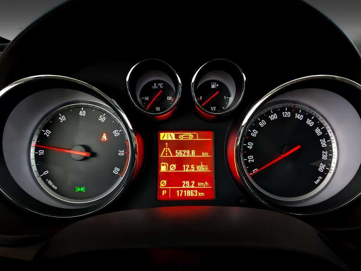 Opel Insignia 2012 года с пробегом. Фото: #10