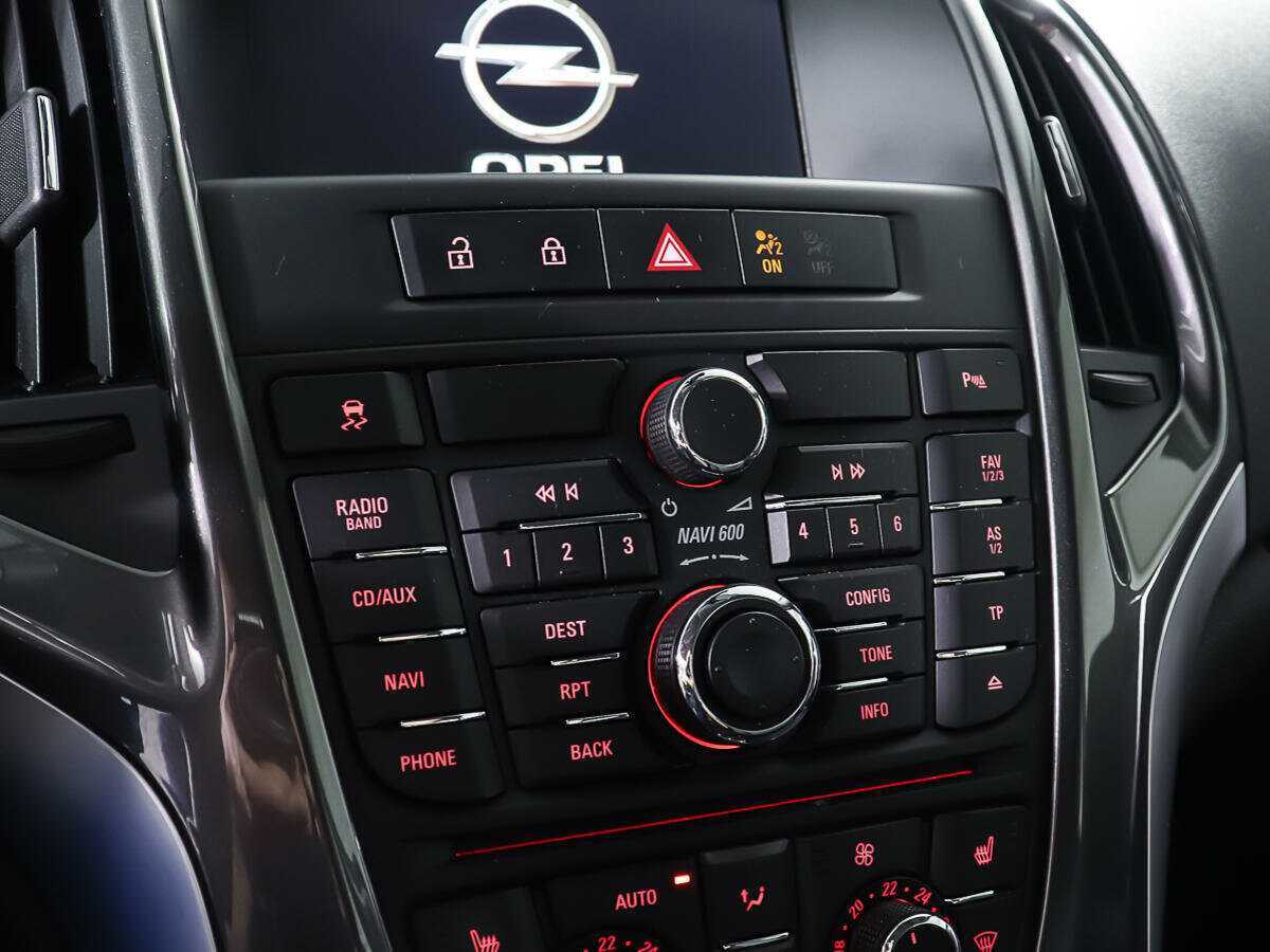 Opel Astra 2012 года с пробегом. Фото: #17