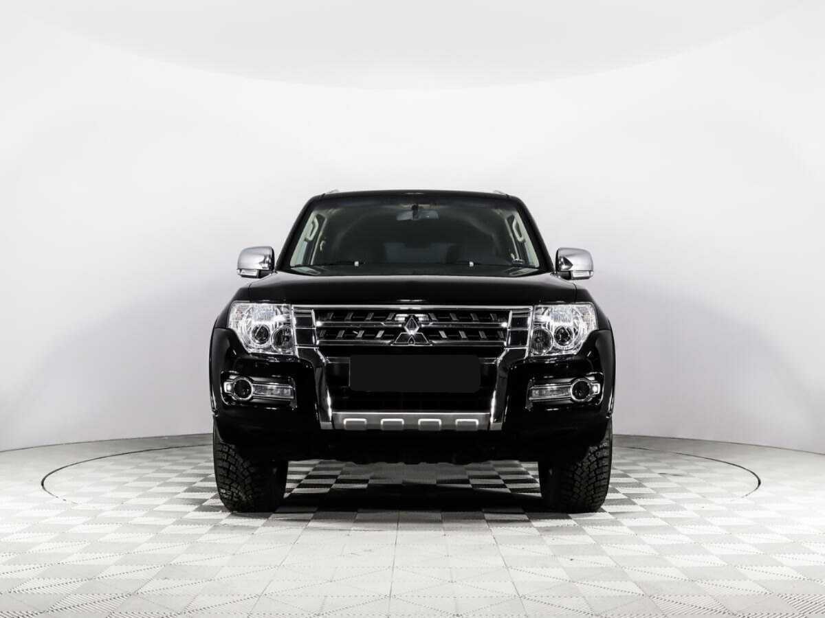 Mitsubishi Pajero 2015 года с пробегом. Фото: #1