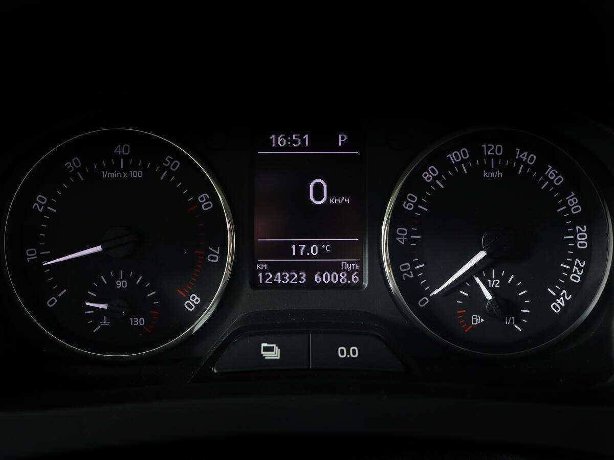 Skoda Rapid 2014 года с пробегом. Фото: #9