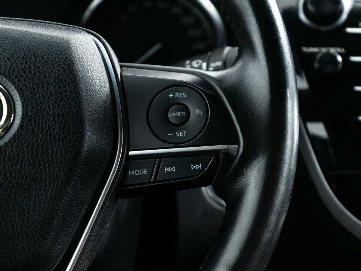 Toyota Camry 2018 года с пробегом. Фото: #18