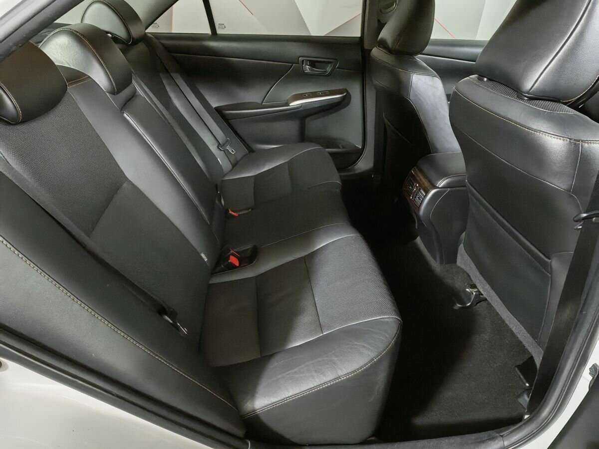 Toyota Camry 2017 года с пробегом. Фото: #11