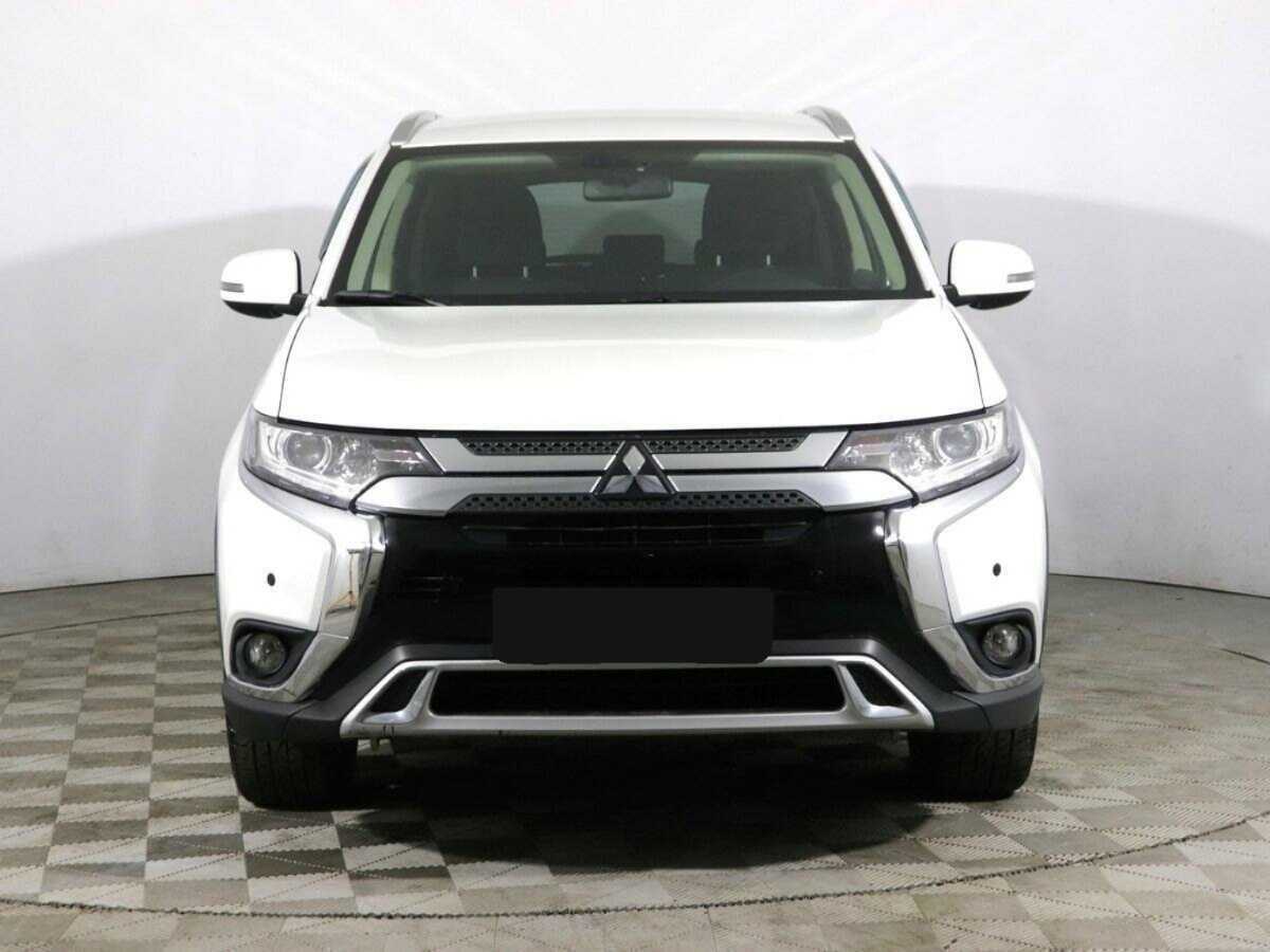 Mitsubishi Outlander 2019 года с пробегом. Фото: #1