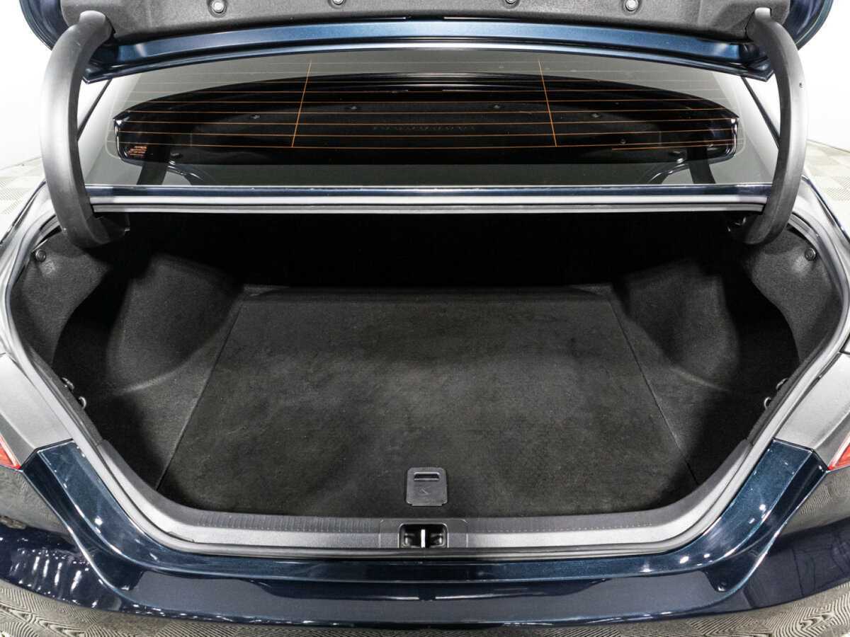 Toyota Camry 2018 года с пробегом. Фото: #14