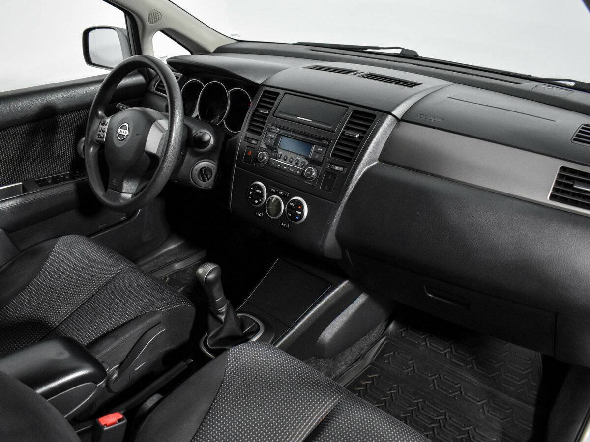 Nissan Tiida 2013 года с пробегом. Фото: #11