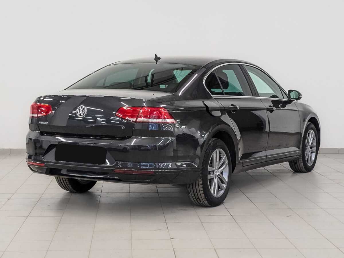 Volkswagen Passat 2019 года с пробегом. Фото: #4