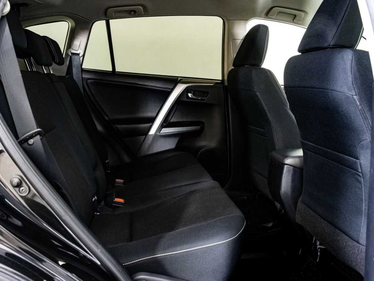 Toyota RAV4 2015 года с пробегом. Фото: #13