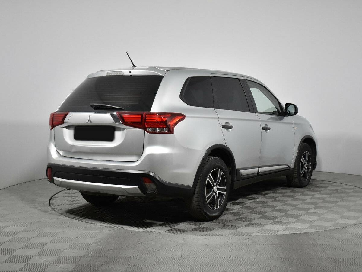 Mitsubishi Outlander 2015 года с пробегом. Фото: #4