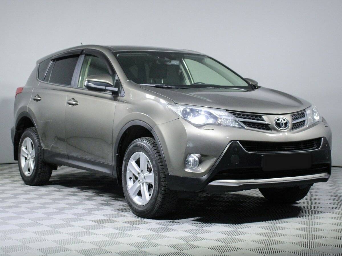 Toyota RAV4 2013 года с пробегом. Фото: #2