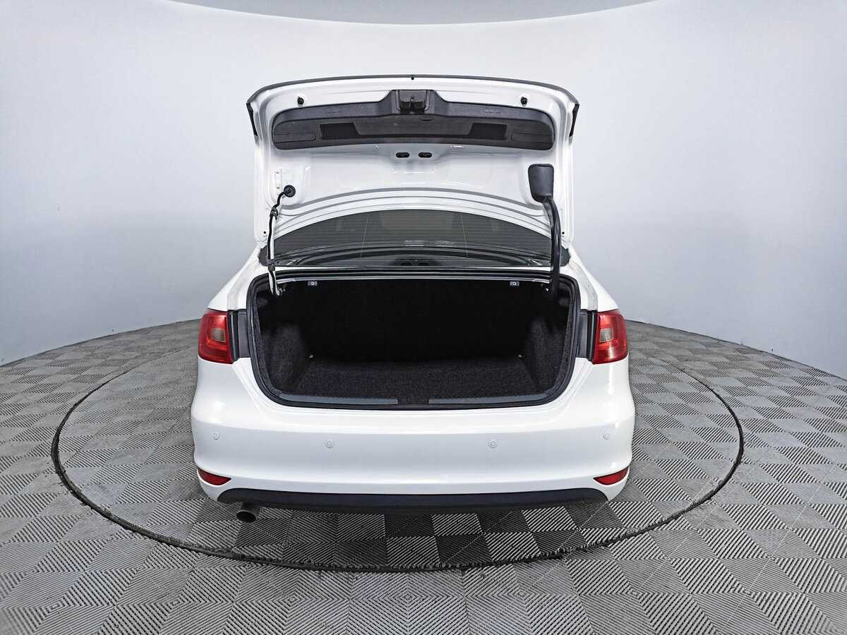 Volkswagen Jetta 2014 года с пробегом. Фото: #9