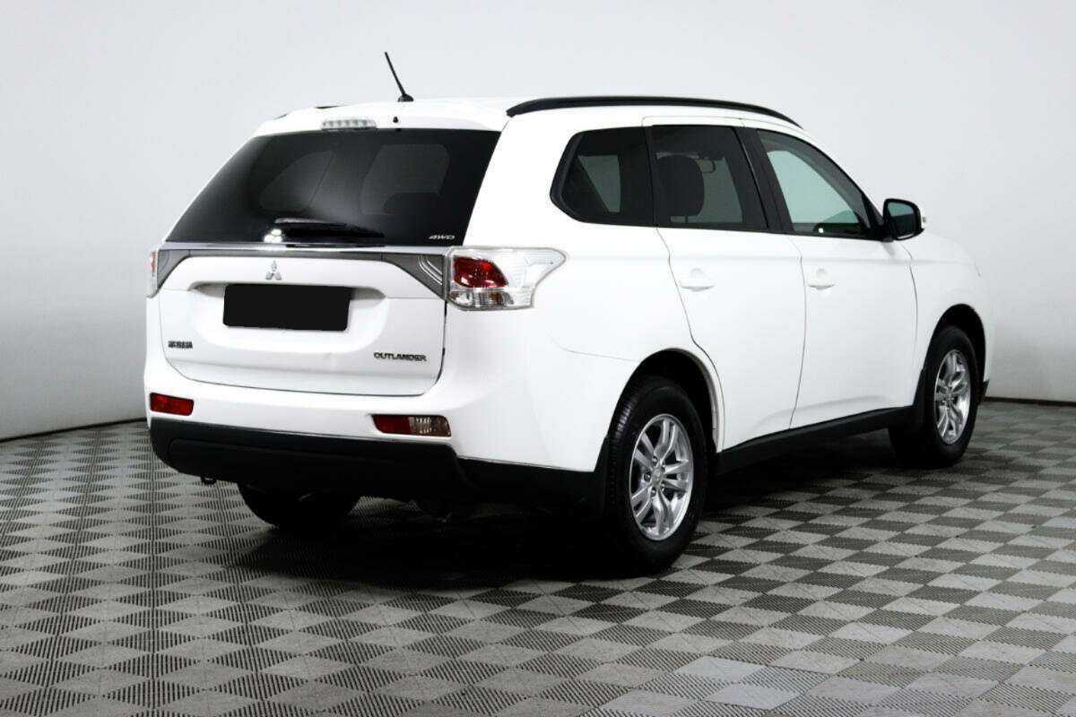 Mitsubishi Outlander 2013 года с пробегом. Фото: #4