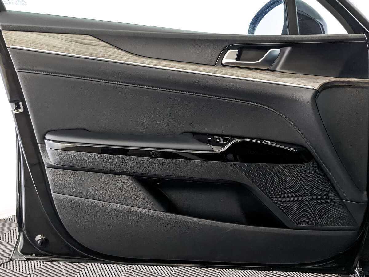 Kia K5 2021 года с пробегом. Фото: #14