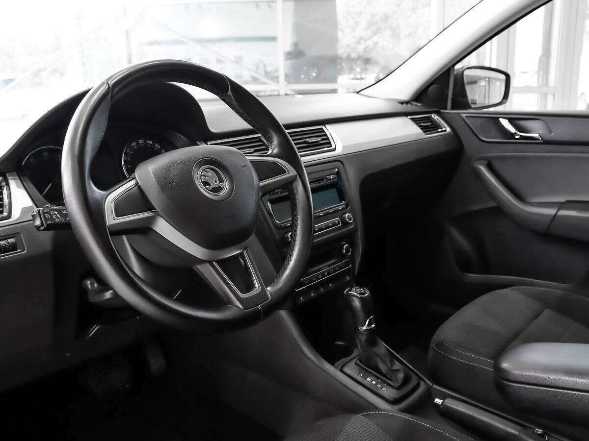 Skoda Rapid 2014 года с пробегом. Фото: #8