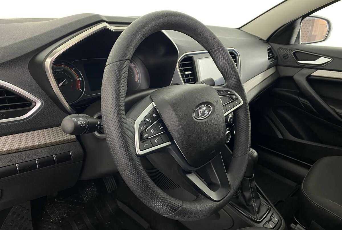 Lada (ВАЗ) Vesta 2023 года с пробегом. Фото: #11