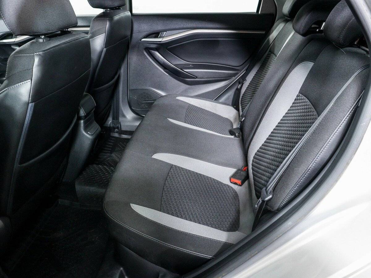 Lada (ВАЗ) Vesta 2018 года с пробегом. Фото: #8