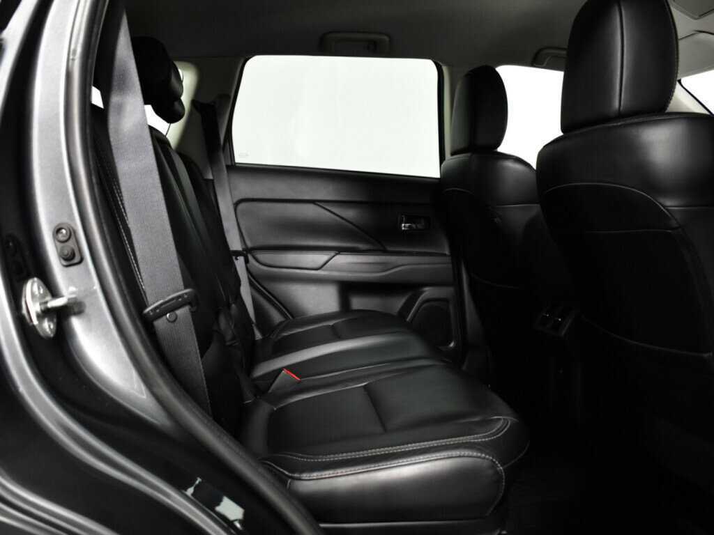 Mitsubishi Outlander 2018 года с пробегом. Фото: #9