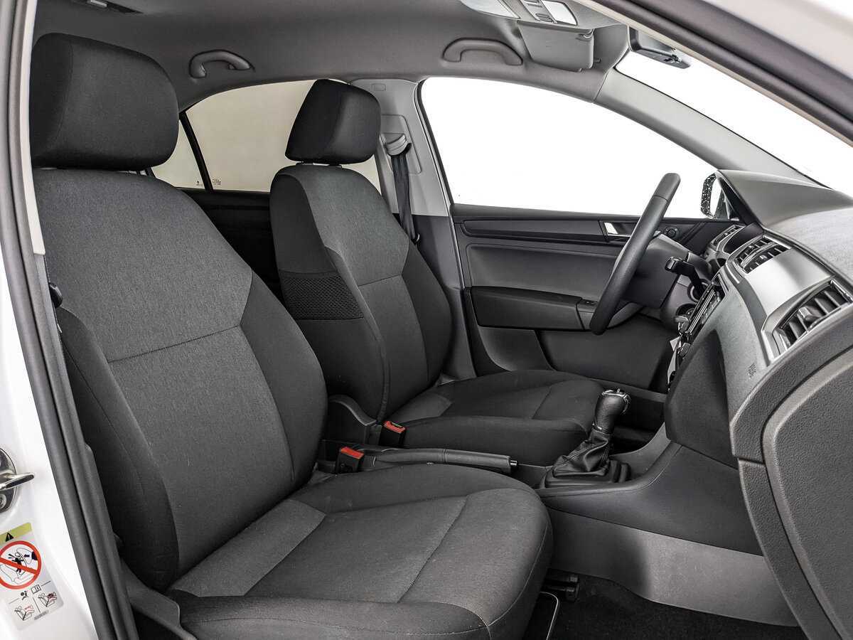 Skoda Rapid 2018 года с пробегом. Фото: #19