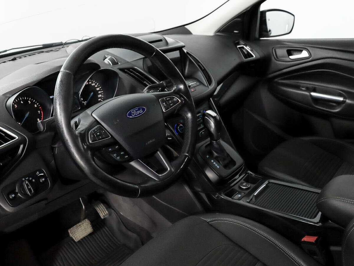 Ford Kuga 2017 года с пробегом. Фото: #6