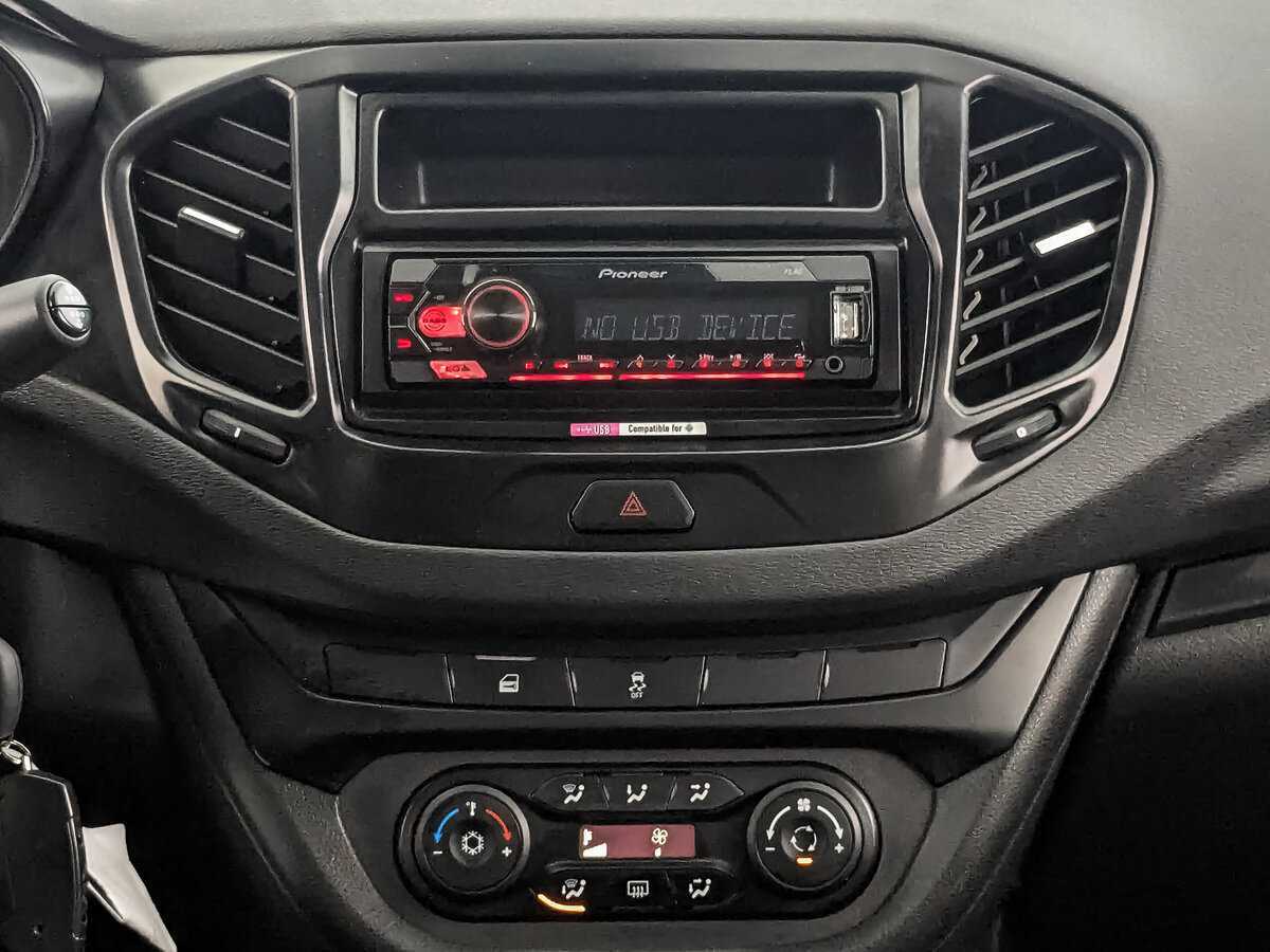 Lada (ВАЗ) Vesta 2021 года с пробегом. Фото: #12