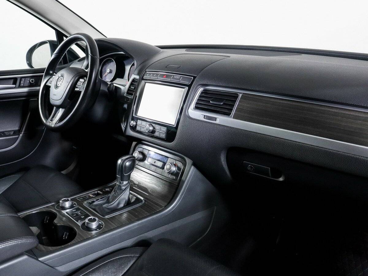 Volkswagen Touareg 2015 года с пробегом. Фото: #8