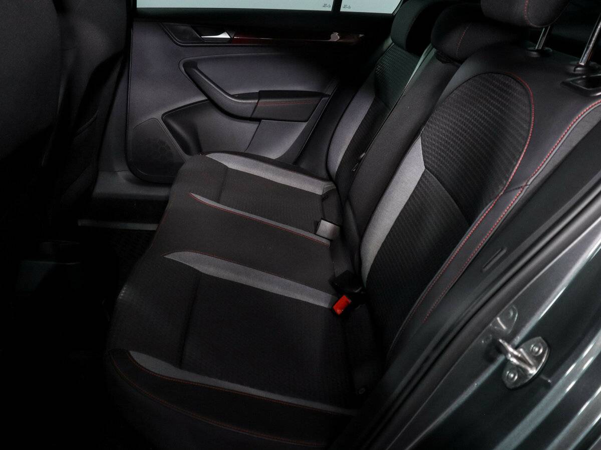 Volkswagen Polo 2021 года с пробегом. Фото: #7