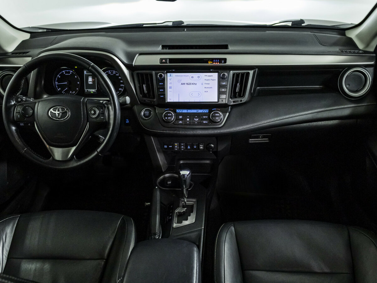 Toyota RAV4 2017 года с пробегом. Фото: #9