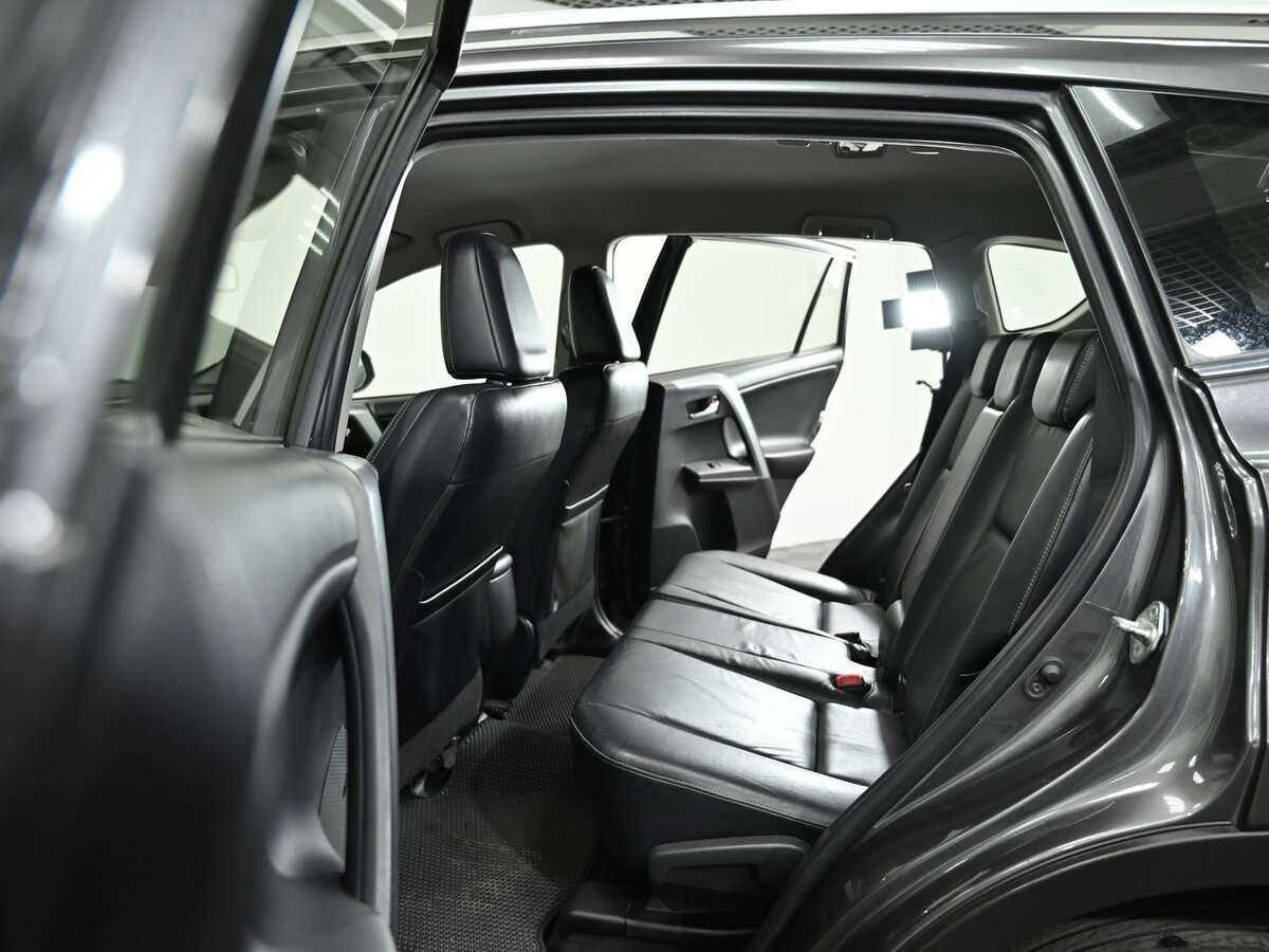 Toyota RAV4 2013 года с пробегом. Фото: #5