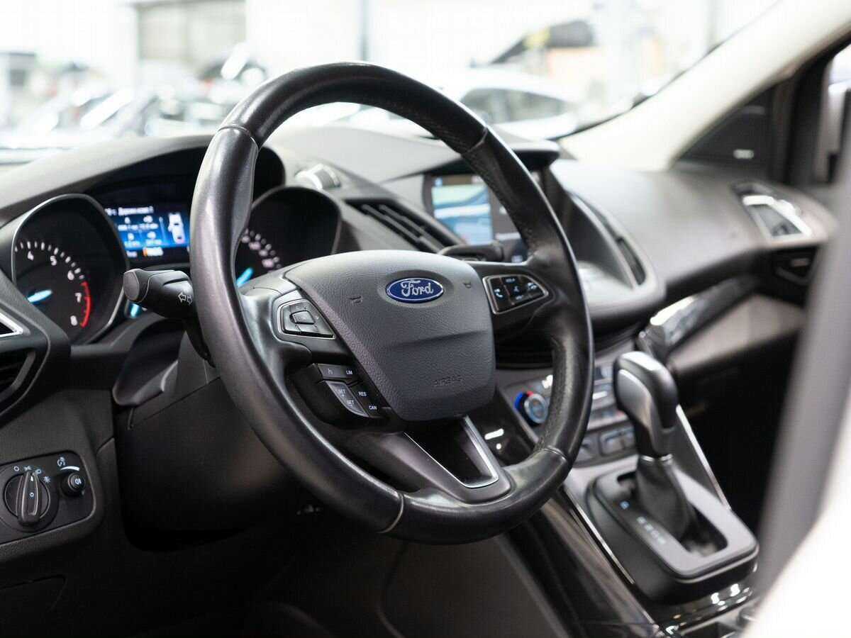 Ford Kuga 2017 года с пробегом. Фото: #4