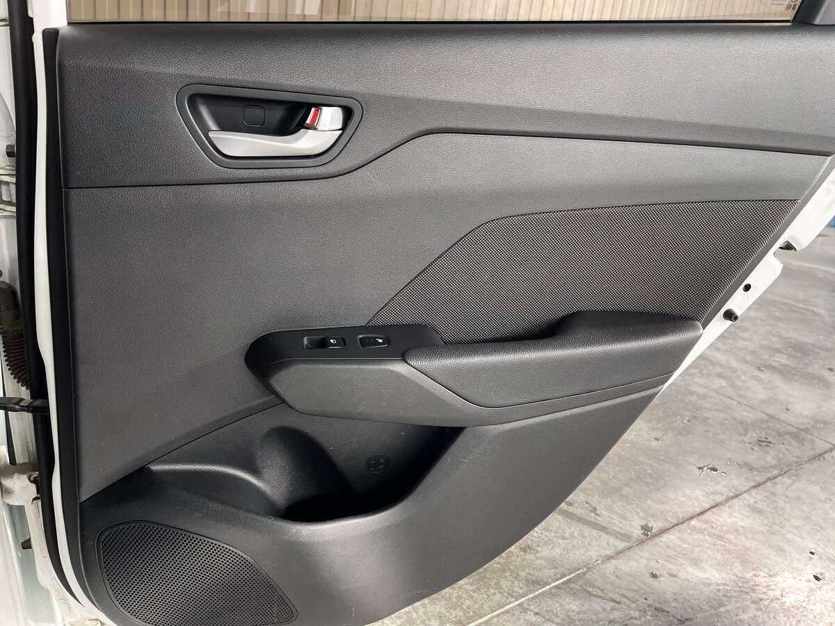 Hyundai Solaris 2018 года с пробегом. Фото: #20