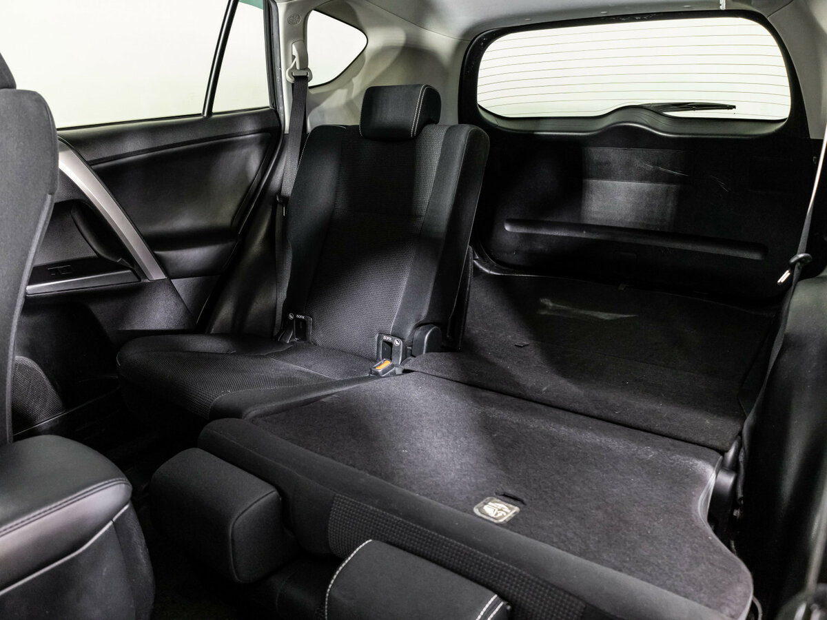 Toyota RAV4 2016 года с пробегом. Фото: #13