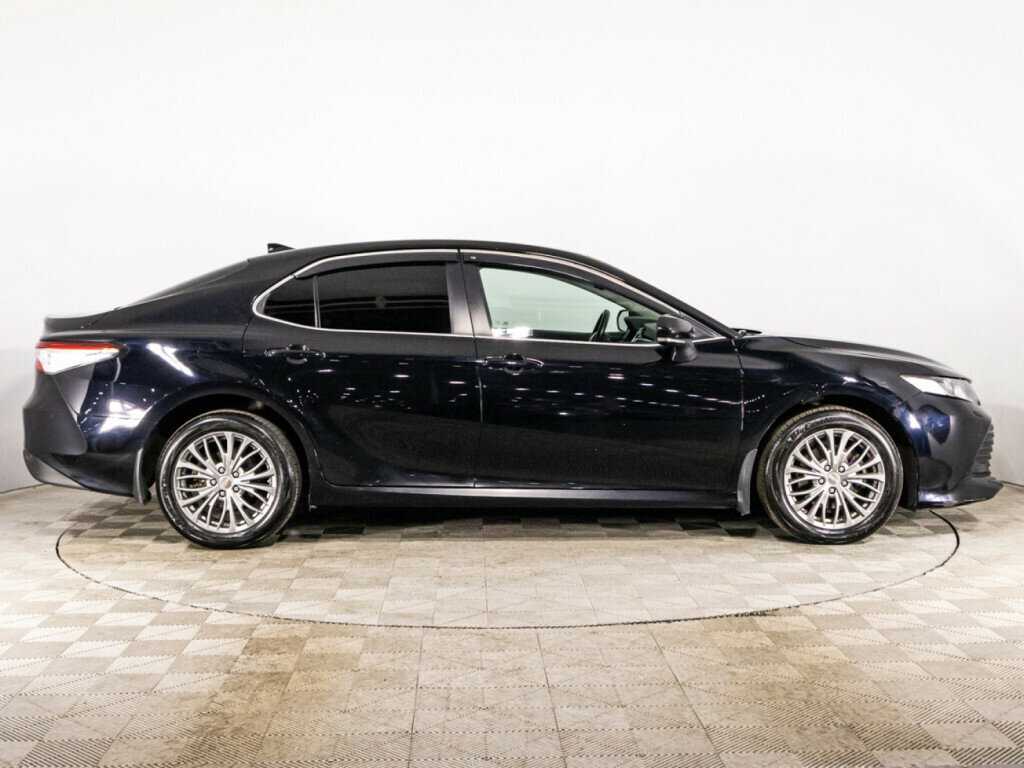 Toyota Camry 2021 года с пробегом. Фото: #3