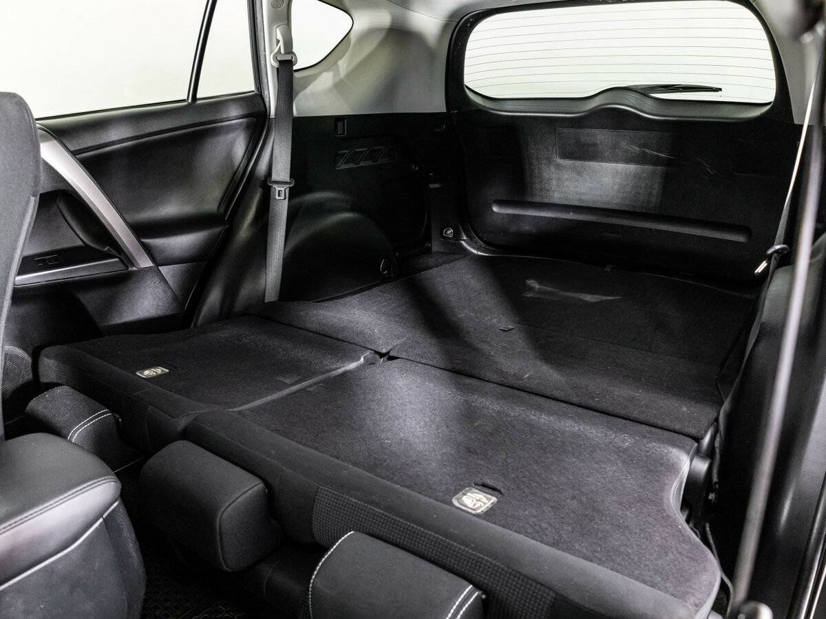 Toyota RAV4 2016 года с пробегом. Фото: #14