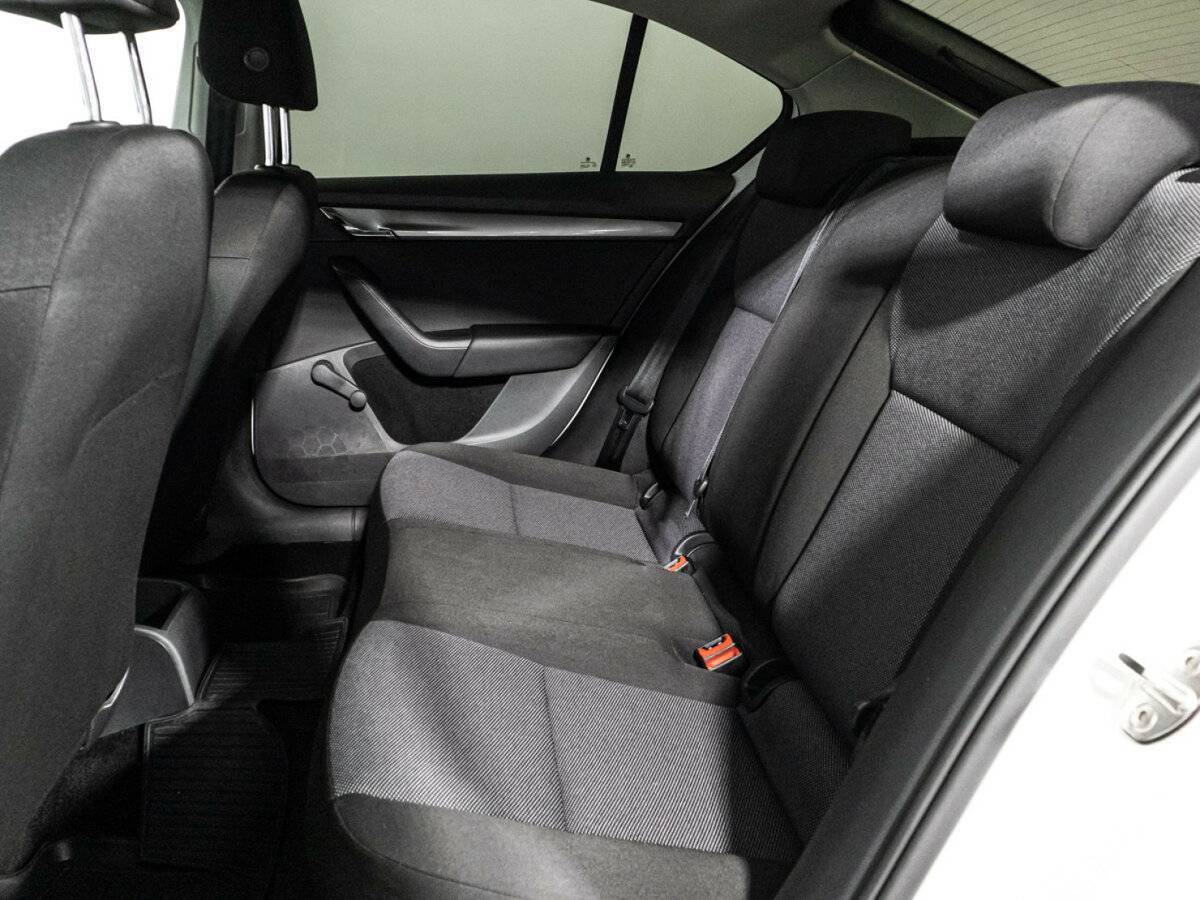 Skoda Octavia 2016 года с пробегом. Фото: #9