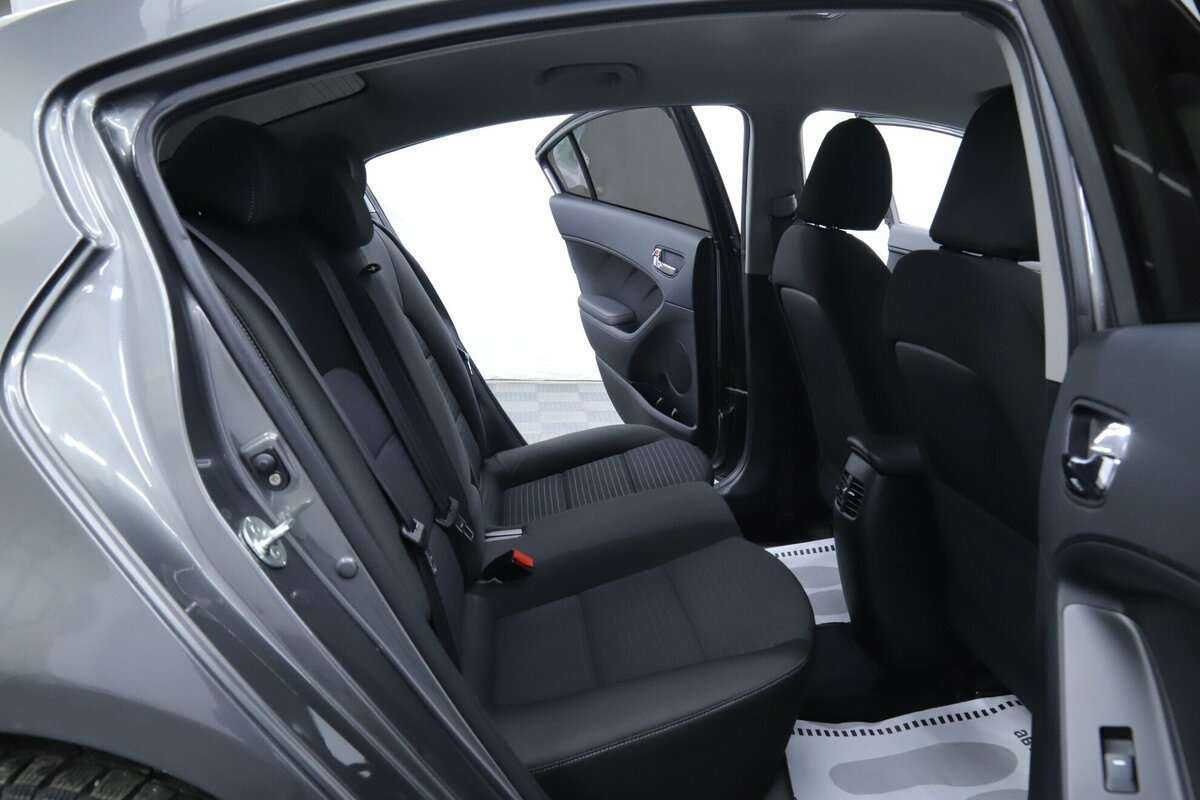 Kia Cerato 2018 года с пробегом. Фото: #15