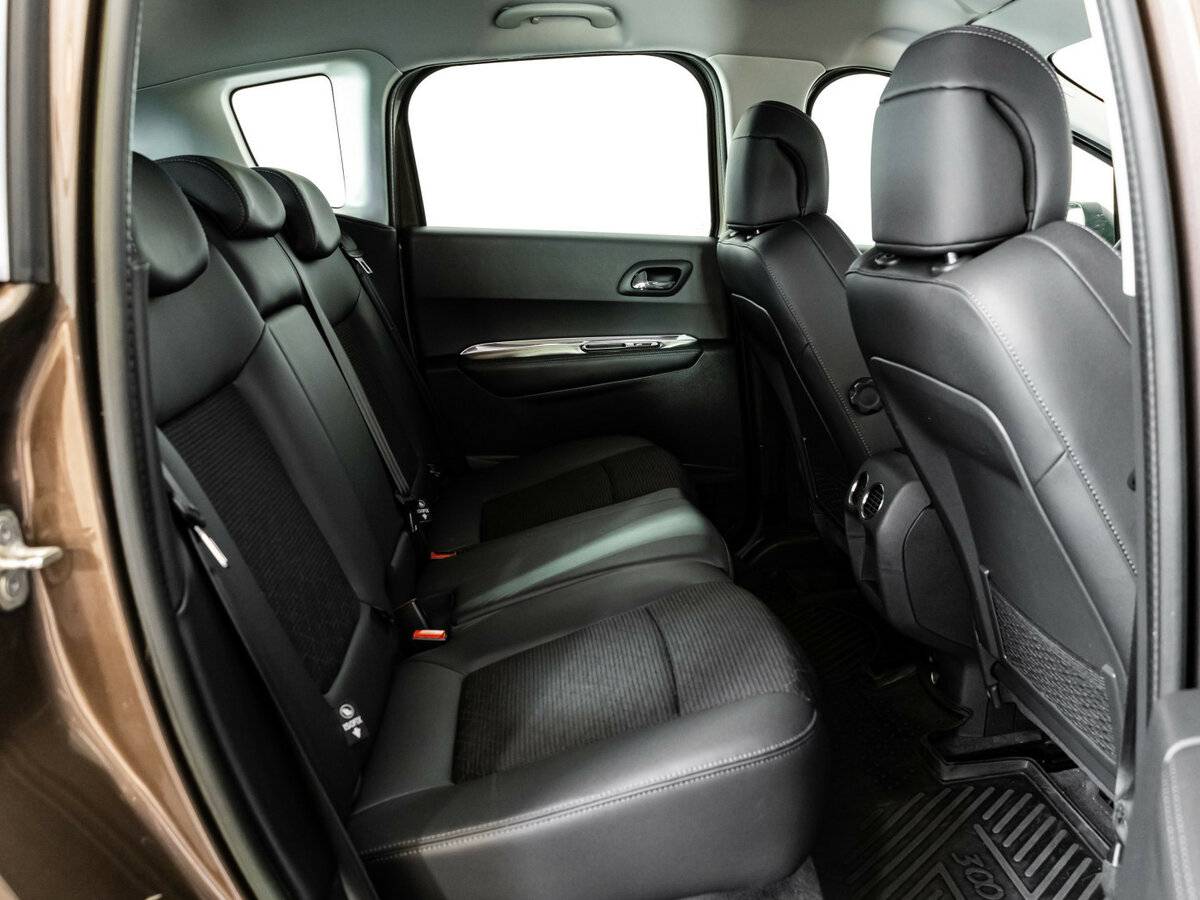 Peugeot 3008 2014 года с пробегом. Фото: #11