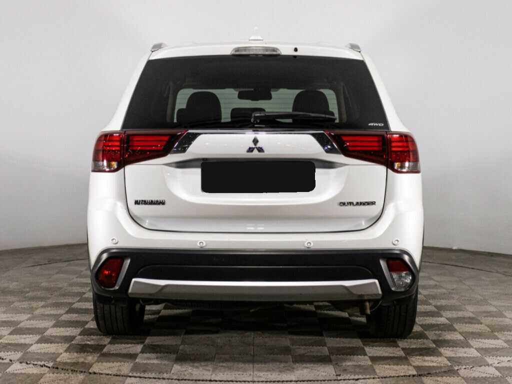 Mitsubishi Outlander 2018 года с пробегом. Фото: #5