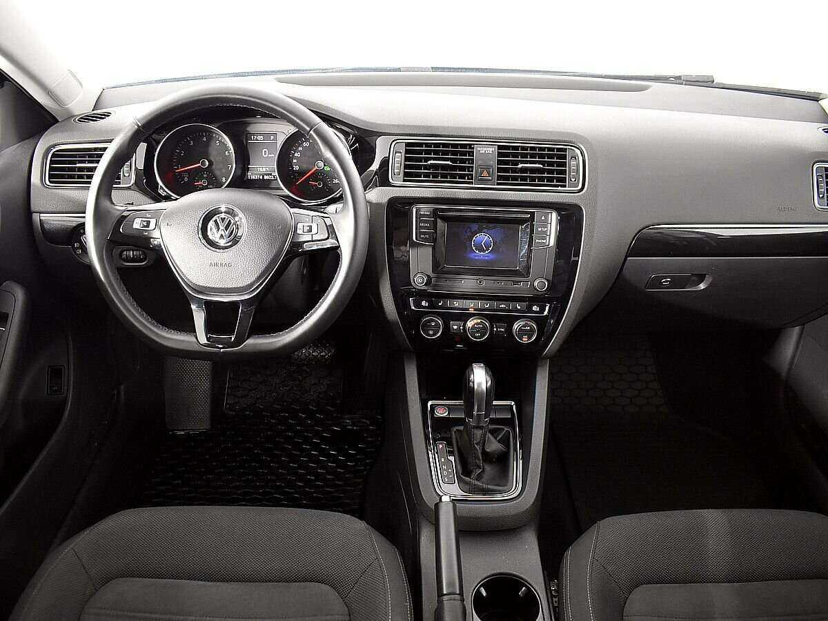 Volkswagen Jetta 2017 года с пробегом. Фото: #8