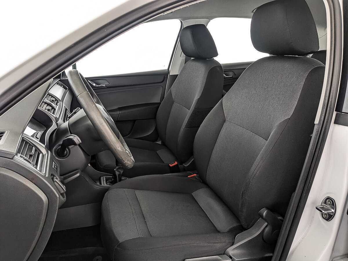 Skoda Rapid 2017 года с пробегом. Фото: #17
