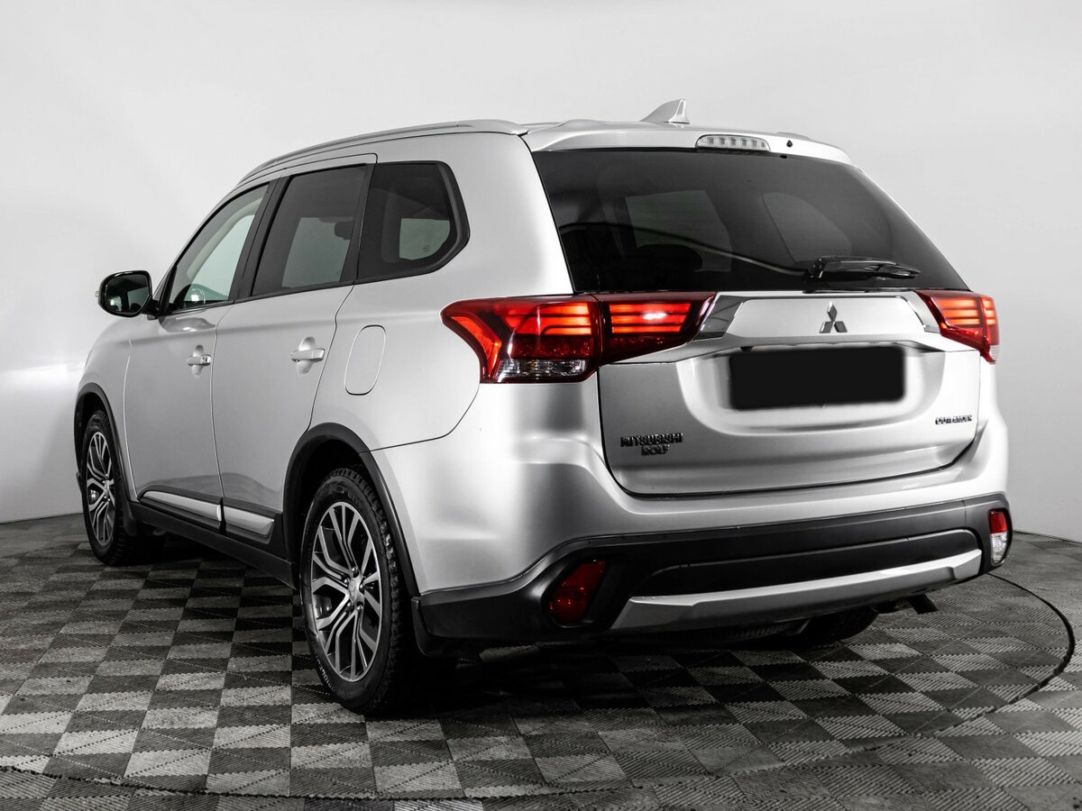 Mitsubishi Outlander 2018 года с пробегом. Фото: #5