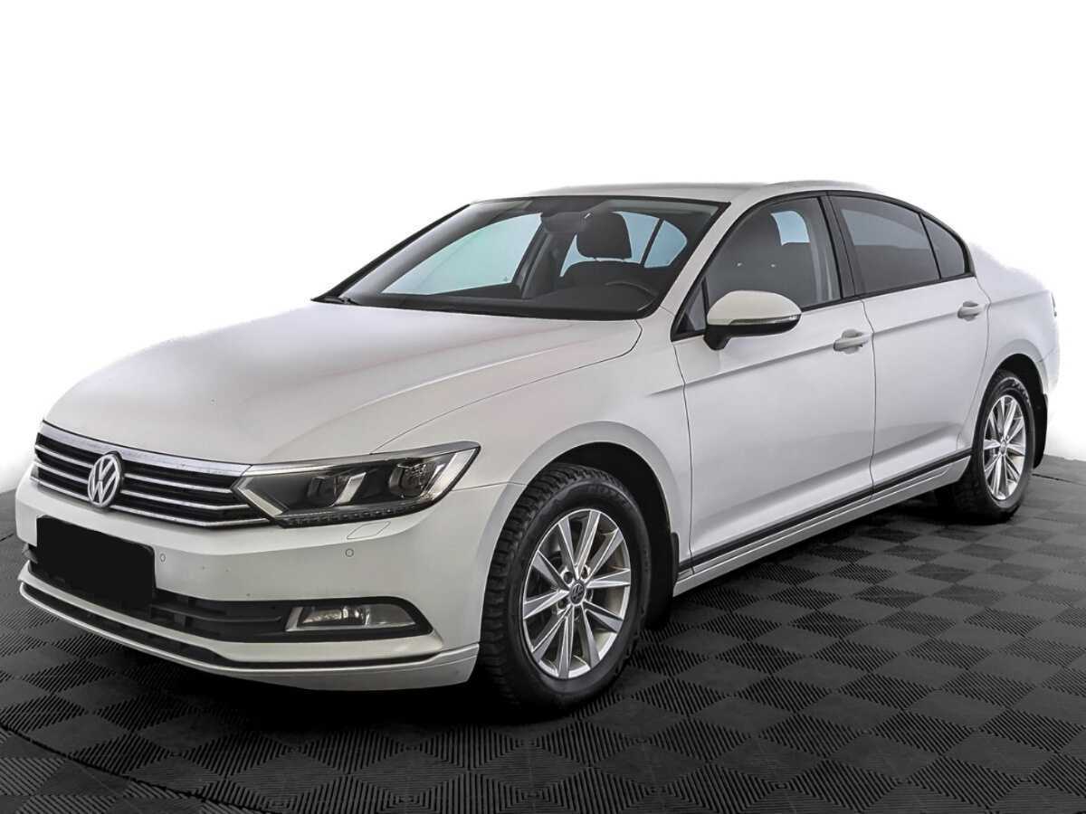 Volkswagen Passat 2016 года с пробегом. Посмотреть фото