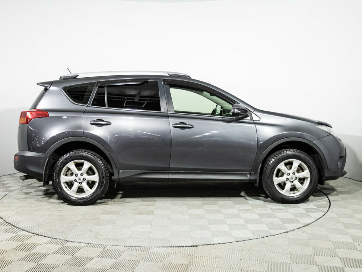Toyota RAV4 2014 года с пробегом. Фото: #3