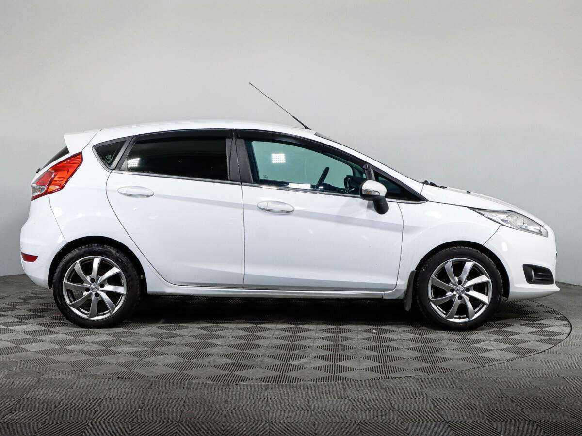 Ford Fiesta 2015 года с пробегом. Фото: #3