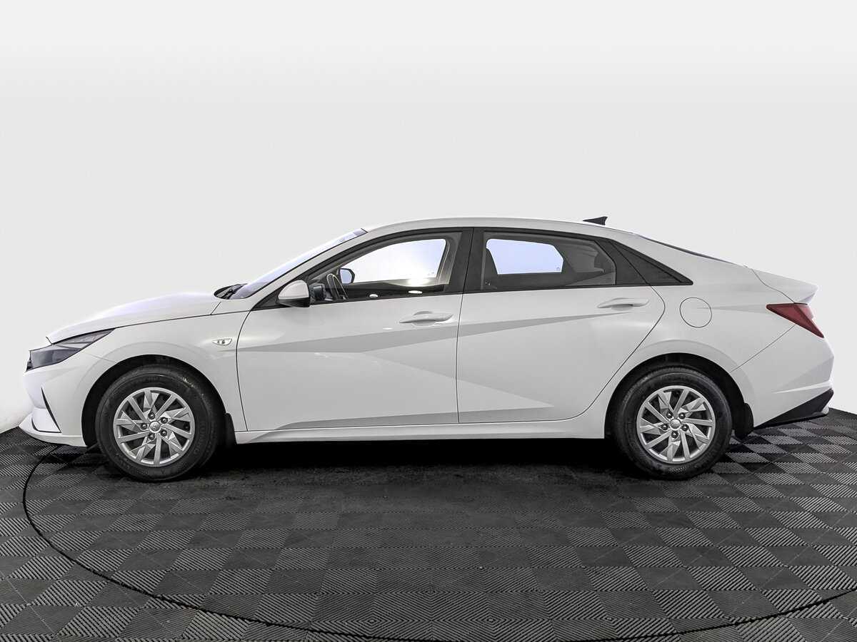 Hyundai Elantra 2022 года с пробегом. Фото: #7